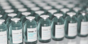 Nuevo lote de vacunas Pfizer llega a México para continuar con la campaña de vacunación