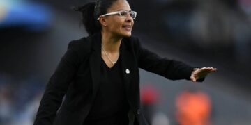 La liga femenina de fútbol estrena directora técnica en su próximo encuentro