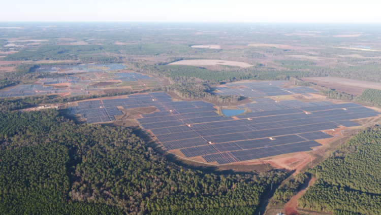 Facebook le apuesta a la energia renovable