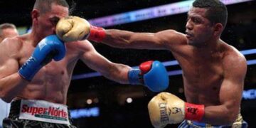 Estrada derrota a ‘Chocolatito’ en polémica pelea