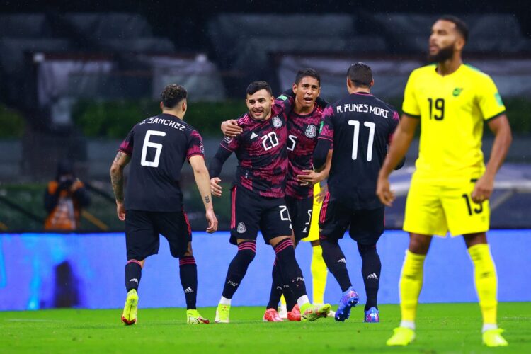 México derrotó 2 a 1 a Jamaica en el Azteca 