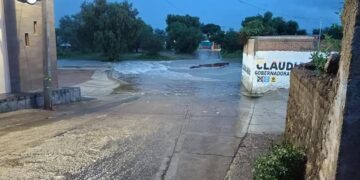 Se desborda presa en Zacatecas e inunda poblaciones 