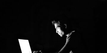 ¿Por qué desfragmentar el disco duro?