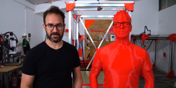 Youtuber crea su propio «clon plástico» a tamaño real con impresión 3D