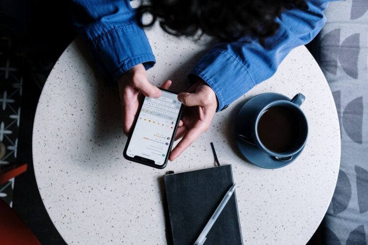 whatsapp-lanza-transcripciones-de-mensajes-de-voz-para-todos